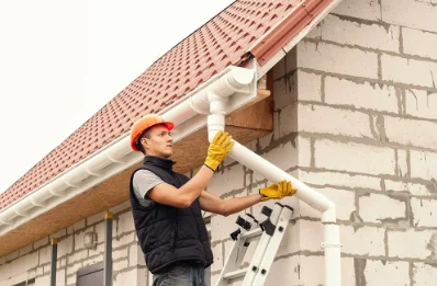 Pose et remplacement de gouttières à Chadenac